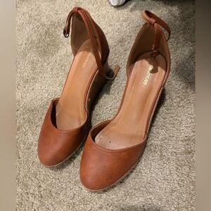 Maurice’s wedge heels